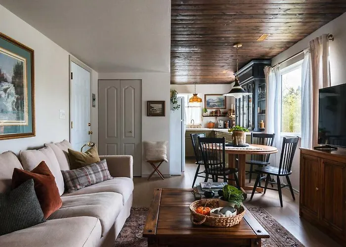 The Reef Guest Suite