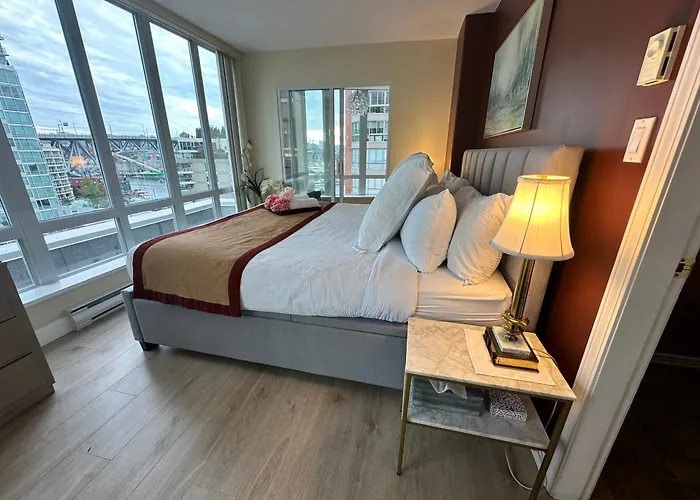 Penthouses Of Beach Ave